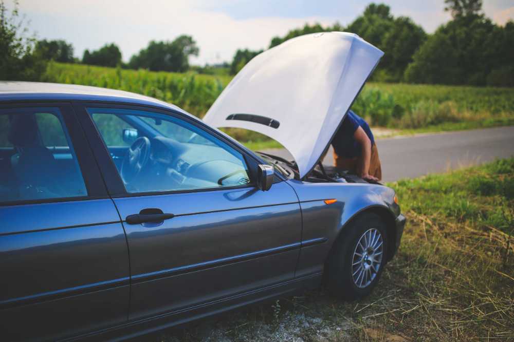 Nobody likes a long drive to work or back home, especially in traffic on congested freeways.