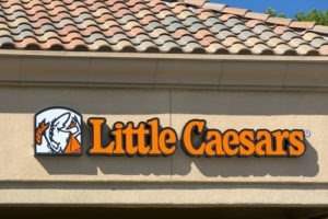 Abogado de Accidentes y Lesiones por Resbalones y Caídas de Little Caesars en Florida