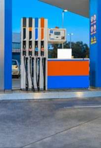 Abogado de Accidentes de Resbalón y Caída de la Estación de Gasolina Chevron 76 de Fort Lauderdale