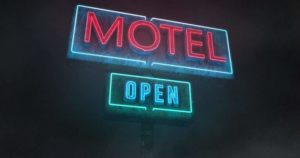 Abogado de Accidentes y Lesiones por Resbalón y Caída del Motel Super 8 de Fort Lauderdale